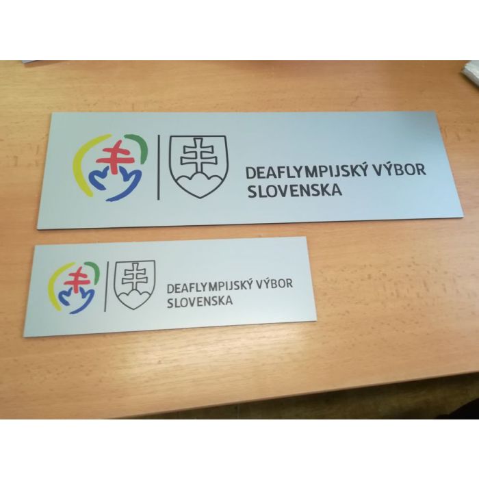 dvě hliníkové reklamní cedule pro deaflympijsky výbor slovenska