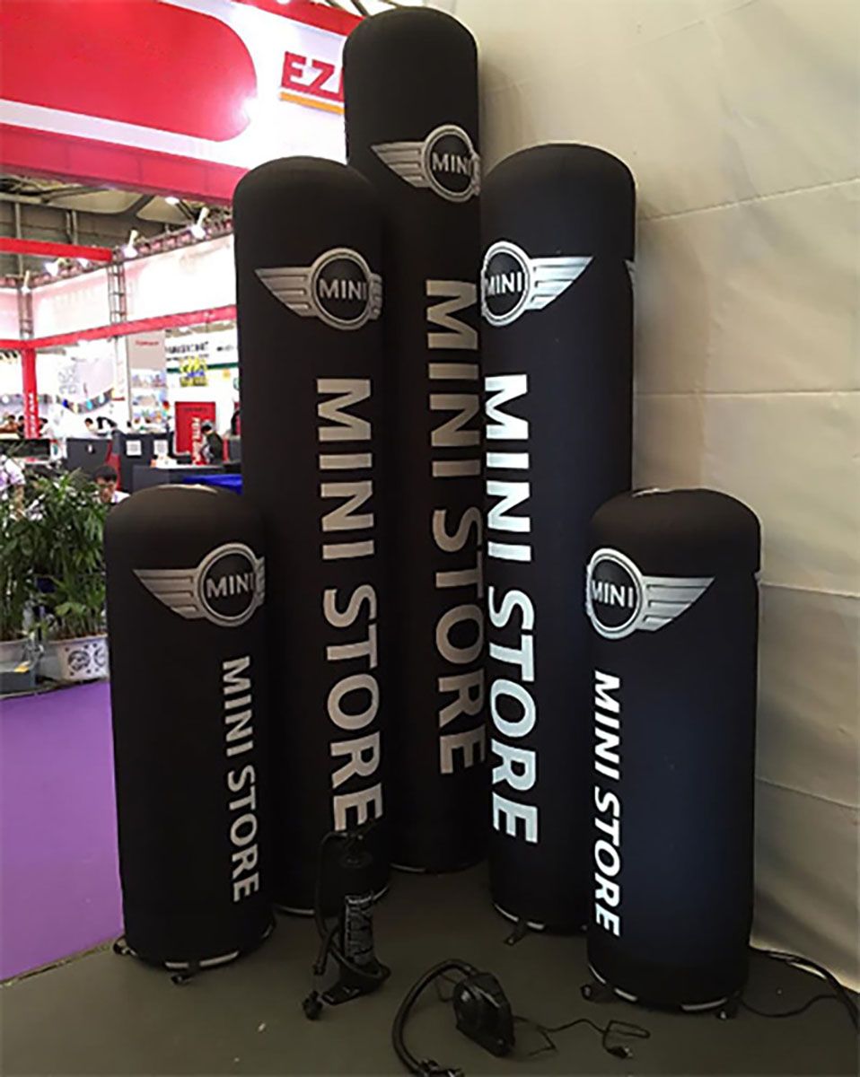 sada nafukovacích sloupů s potiskem Mini Cooper