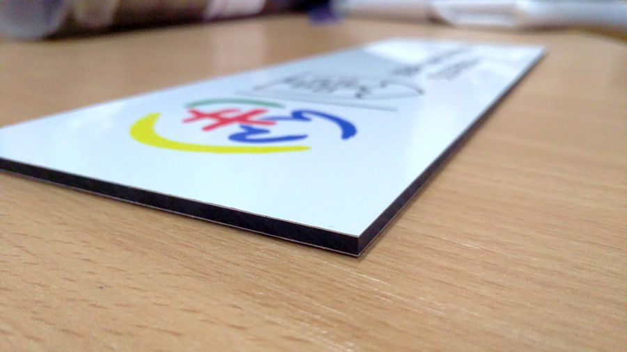 tisk na hliníkovou ceduli pro deaflympijsky výbor