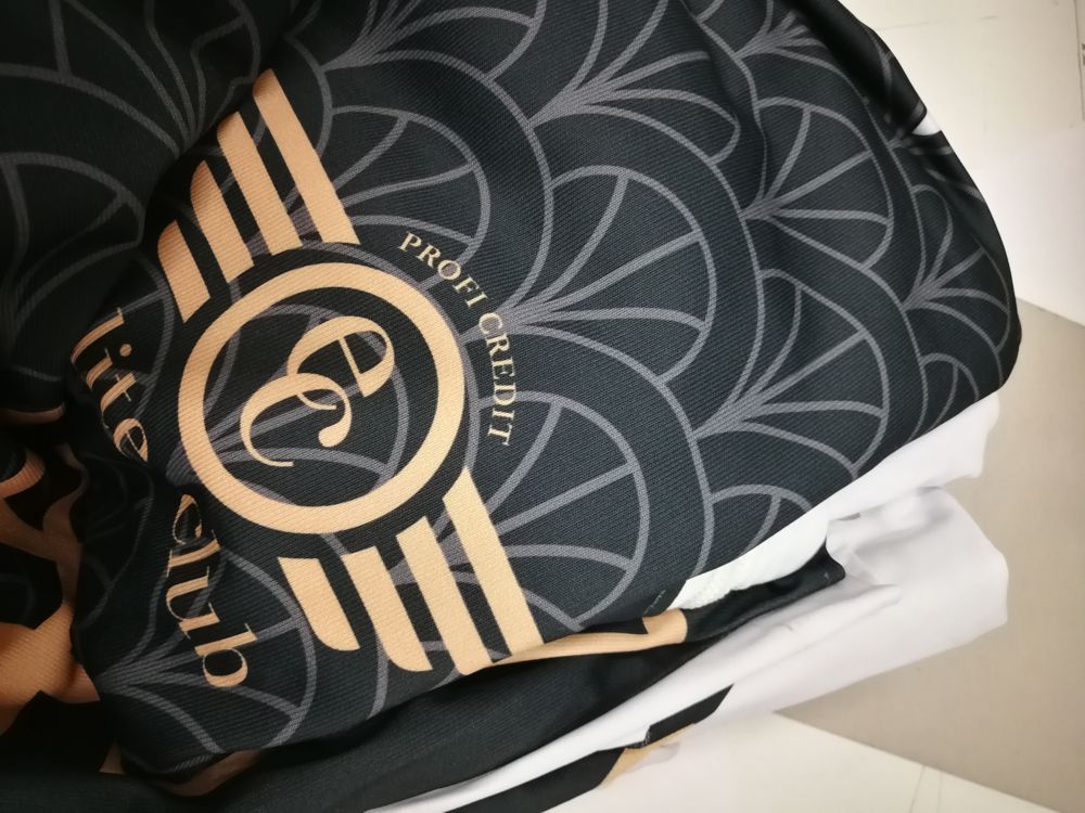 detail tisku na textil
