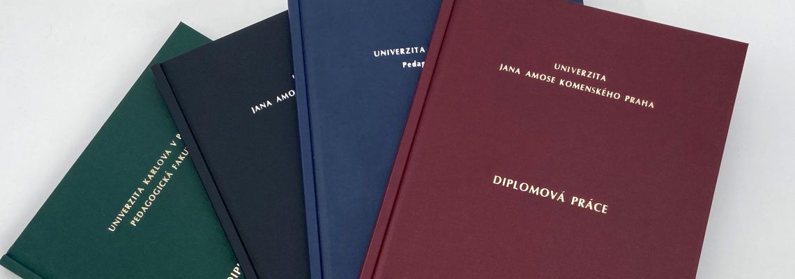 Vazba diplomových a bakalářských prací - černá, modrá, zelená a vínová barva desek