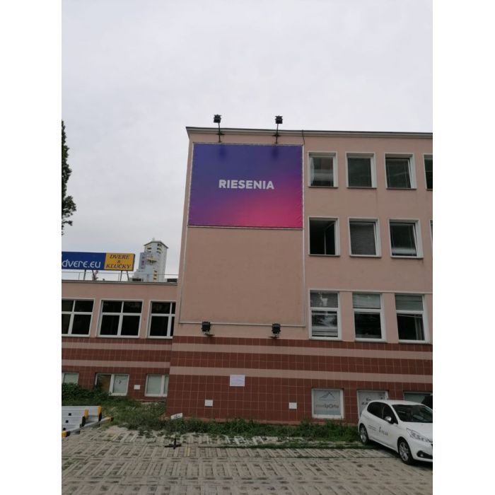 tisk a montáž banneru pro riesenia.com