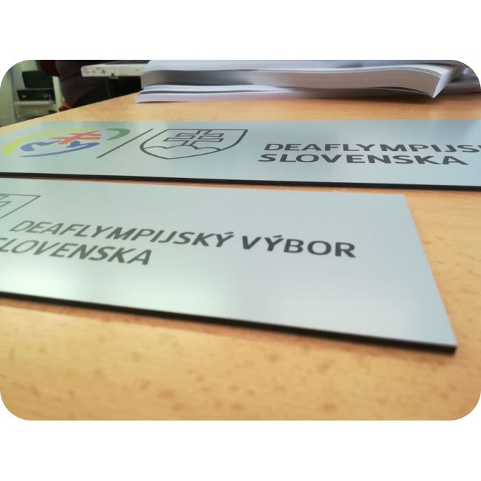 Dibond v řezu
