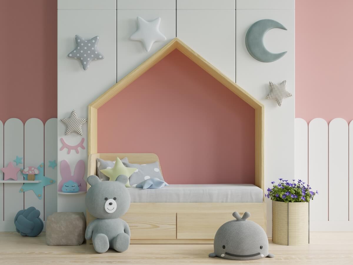 3D dekorace hvězdičky na stěně dětského pokoje.